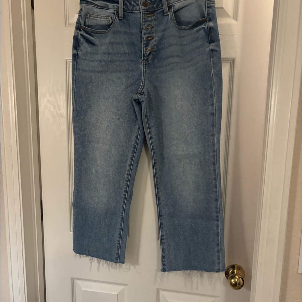 Sneak Peek Light Blue Ankle Jeans